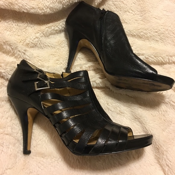 Nine West Ankle Booties - Sz 9 - Picture 2 of 4